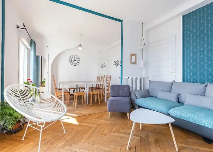 アパート 6 Bedrooms Seaview House, Old Town