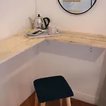 6 Bedrooms Seaview House, Old Town Apartmán