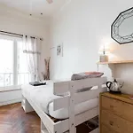 6 Bedrooms Seaview House, Old Town Apartmán *
