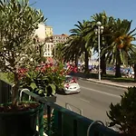 6 Bedrooms Seaview House, Old Town Apartment Nizza