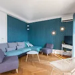 6 Bedrooms Seaview House, Old Town Apartment