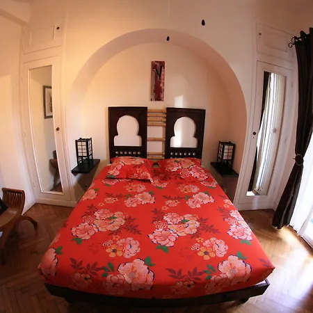 6 Bedrooms Seaview House, Old Town *