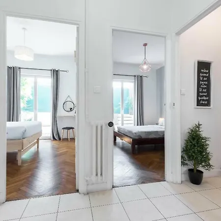 6 Bedrooms Seaview House, Old Town Ницца