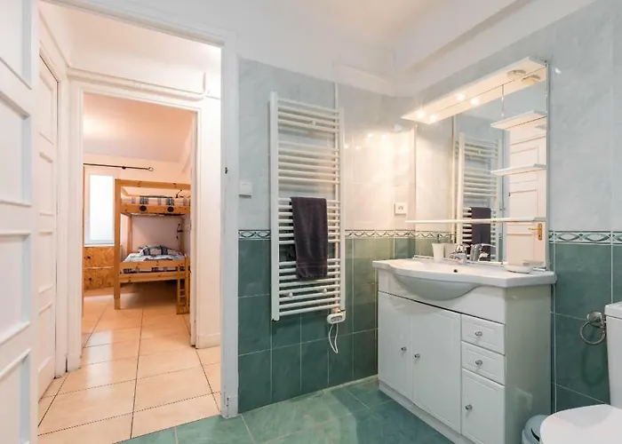 6 Bedrooms Seaview House, Old Town شقة نيس