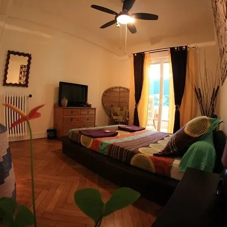 6 Bedrooms Seaview House, Old Town Apartmán