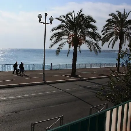 6 Bedrooms Seaview House, Old Town Apartmán *