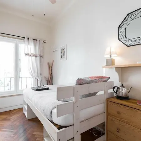 6 Bedrooms Seaview House, Old Town Apartmán *