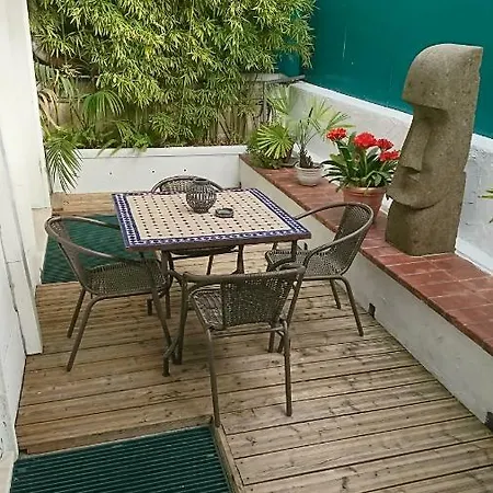 6 Bedrooms Seaview House, Old Town